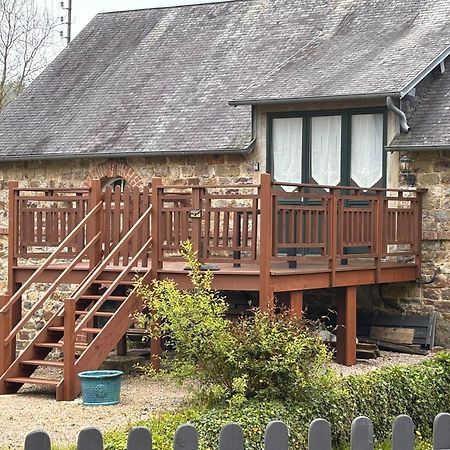 Gites In Le Neufbourg -Mortain ภายนอก รูปภาพ
