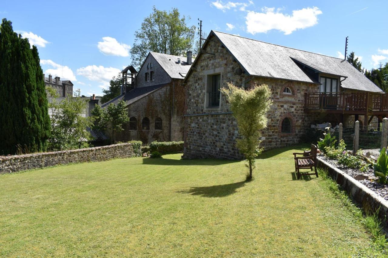 Gites In Le Neufbourg -Mortain ภายนอก รูปภาพ