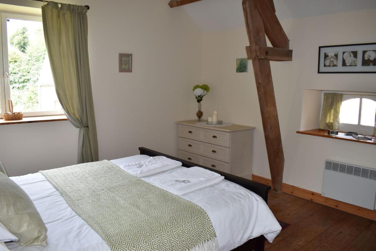 Gites In Le Neufbourg -Mortain ภายนอก รูปภาพ