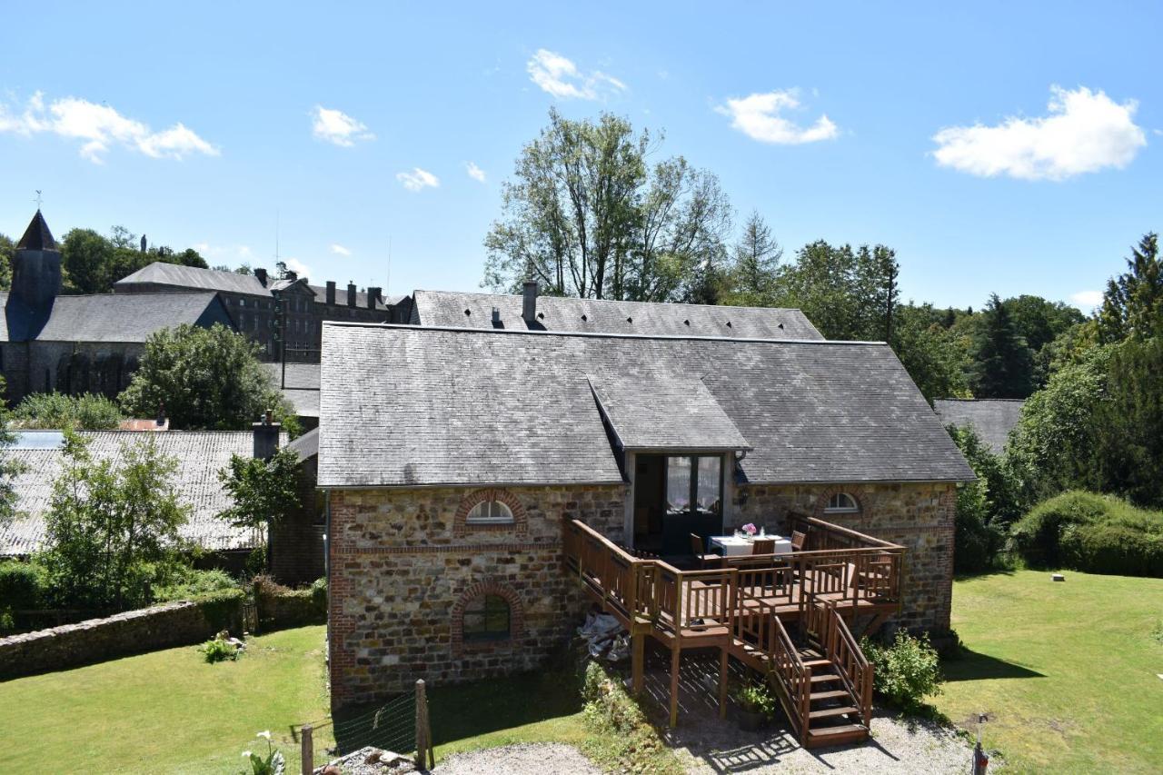 Gites In Le Neufbourg -Mortain ภายนอก รูปภาพ