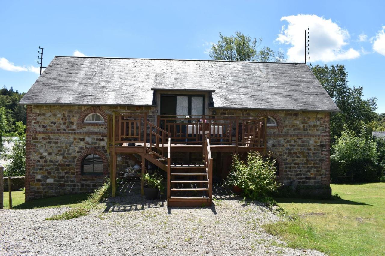Gites In Le Neufbourg -Mortain ภายนอก รูปภาพ