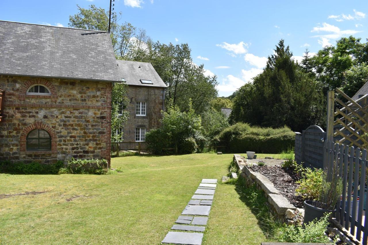 Gites In Le Neufbourg -Mortain ภายนอก รูปภาพ