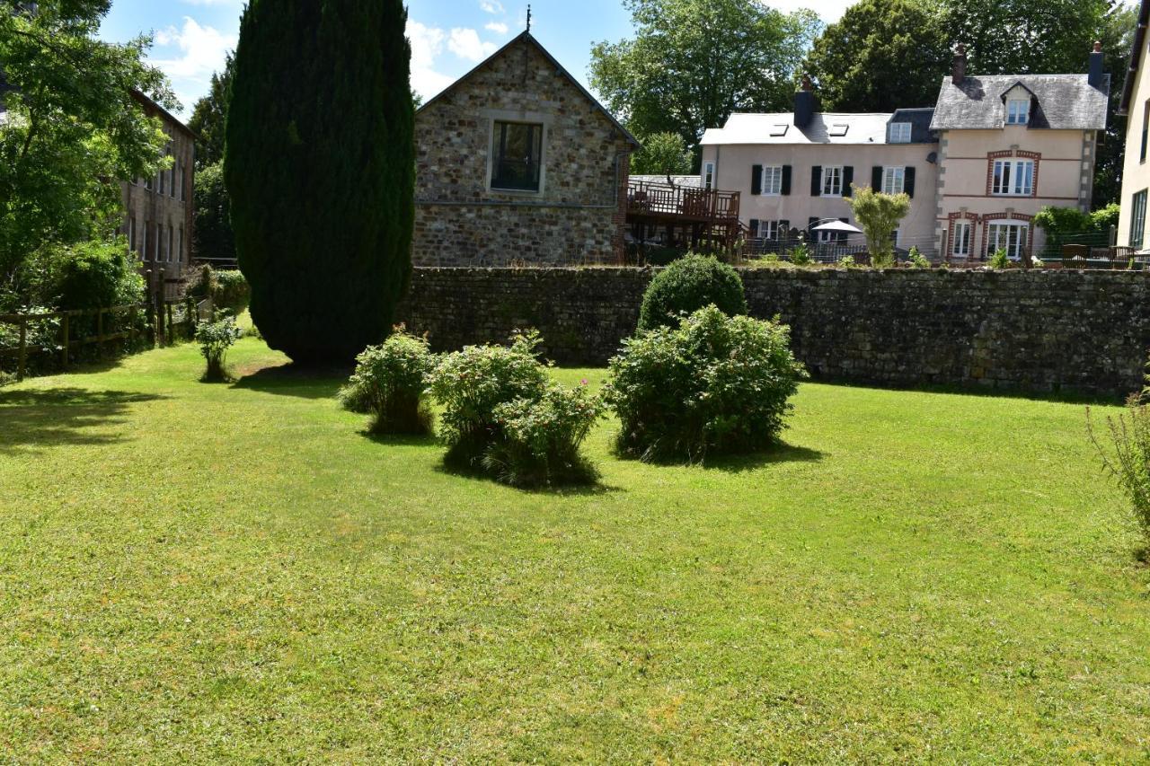 Gites In Le Neufbourg -Mortain ภายนอก รูปภาพ