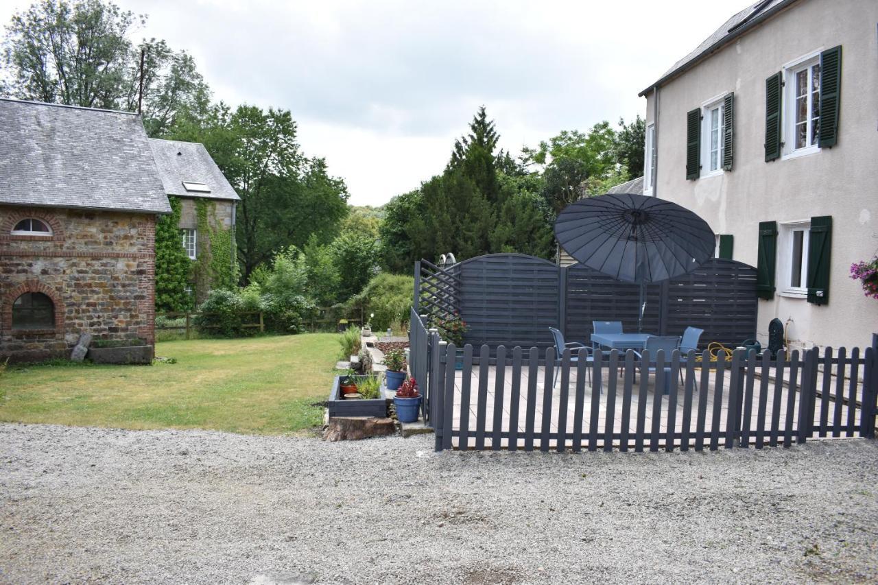 Gites In Le Neufbourg -Mortain ภายนอก รูปภาพ